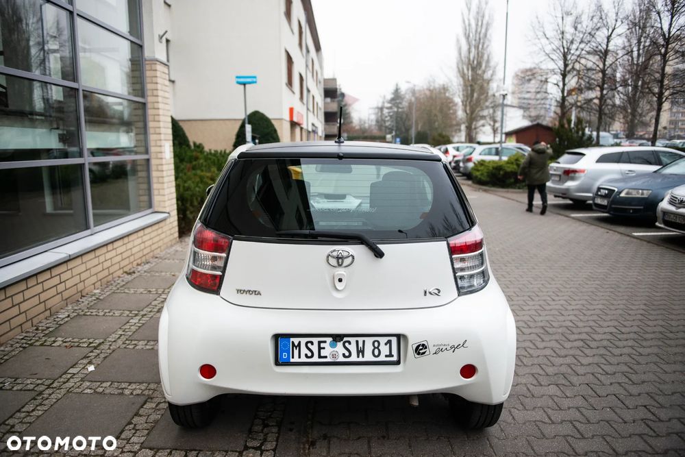 Toyota iQ 1.0 Sol - 13