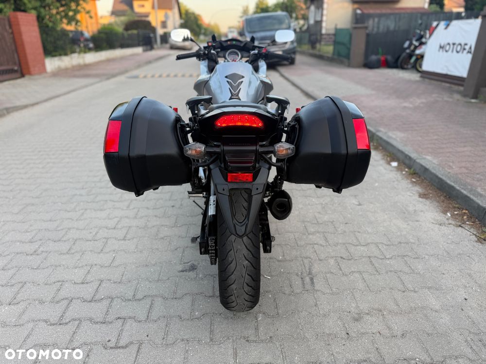 Honda CBF - 12