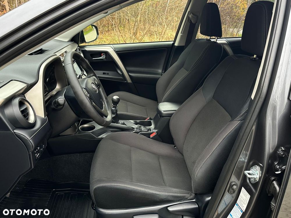 Toyota RAV4 - 25
