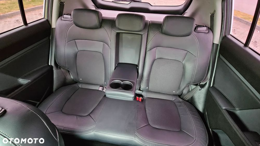 Kia Sportage 2.0 CRDI 2WD Spirit - 11