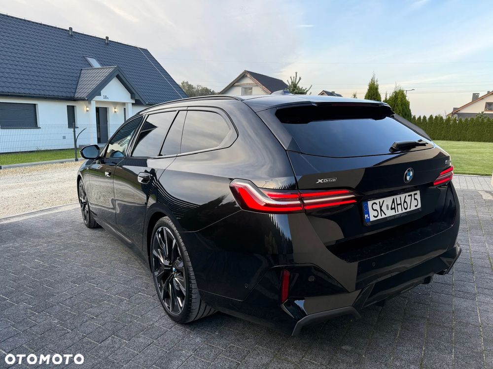 BMW Seria 5 520d xDrive Touring - 38