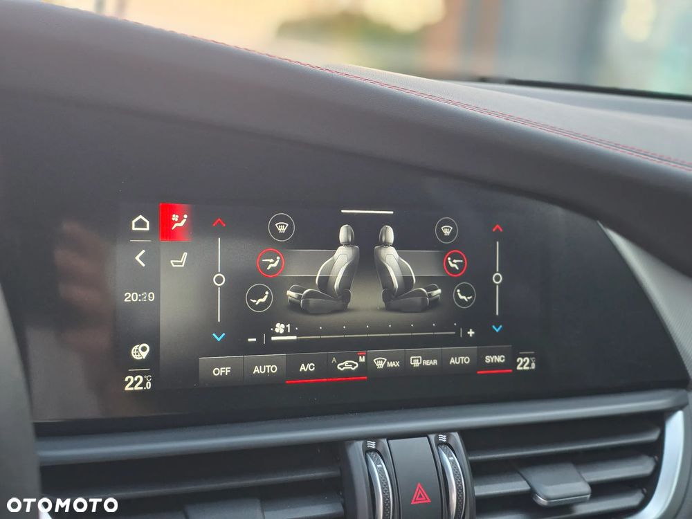Alfa Romeo Giulia 2.0 Turbo Tributo Italiano Q4 - 32