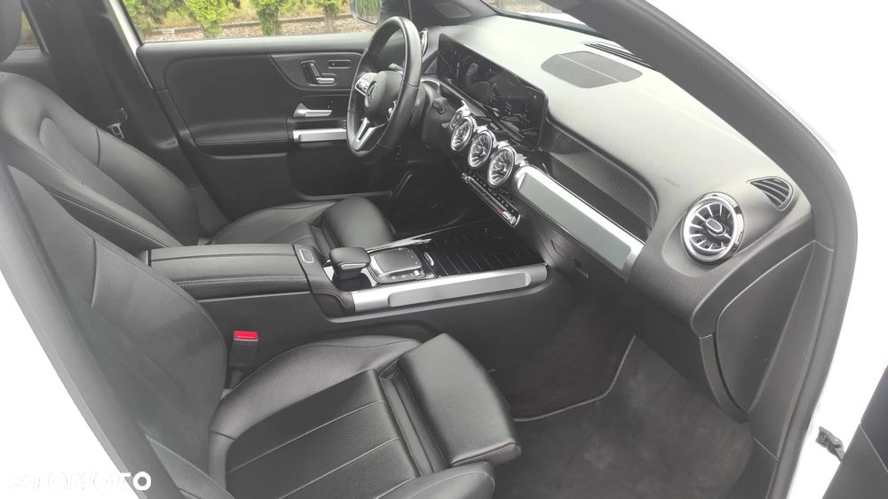 Mercedes-Benz GLB 200 d Progressive 8G-DCT - 15