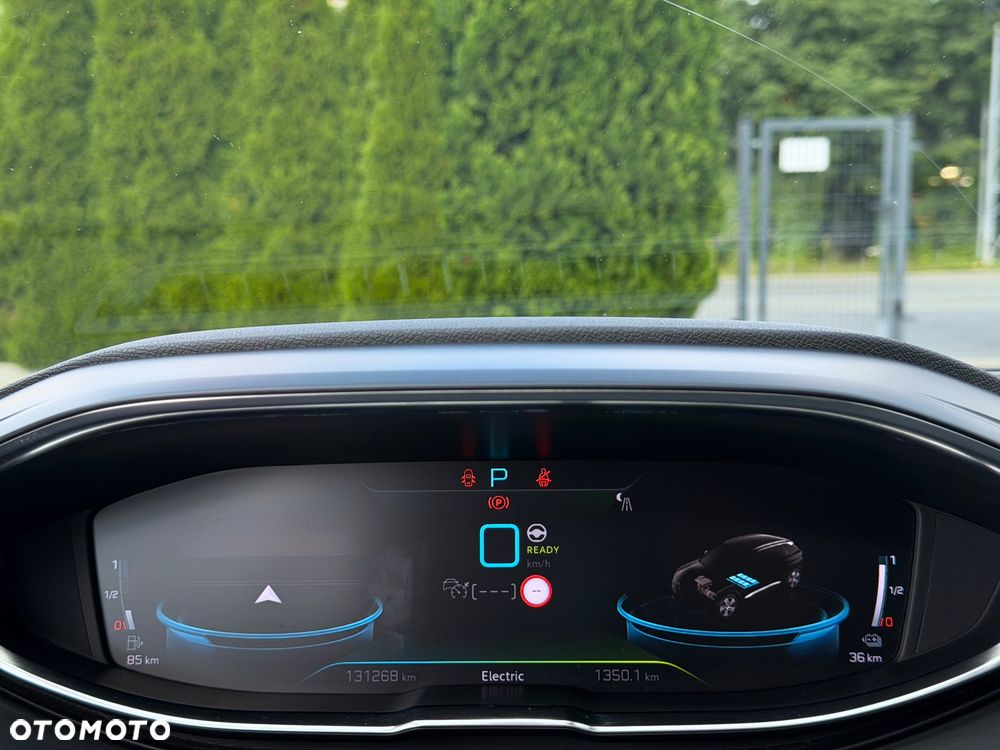 Peugeot 3008 225 e-EAT8 GT - 31