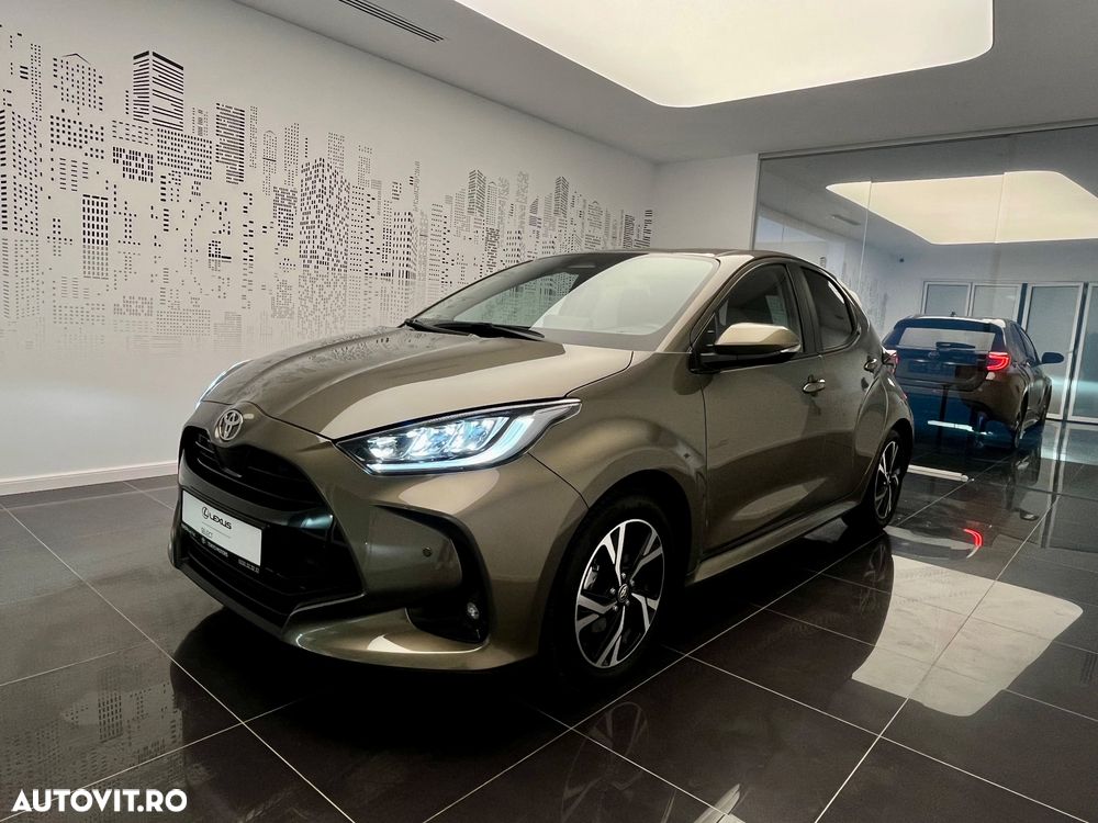 Toyota Yaris 1.5 VVT-i HSD Dynamic - 2