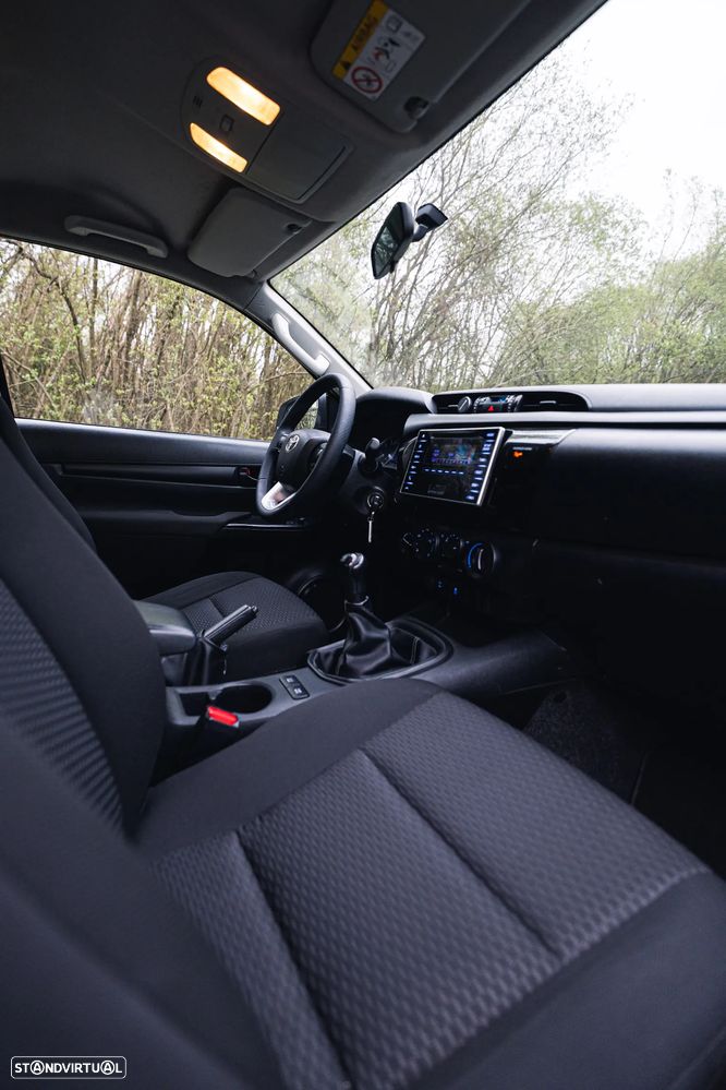 Toyota Hilux 2.4 D-4D 4WD CD CH - 10