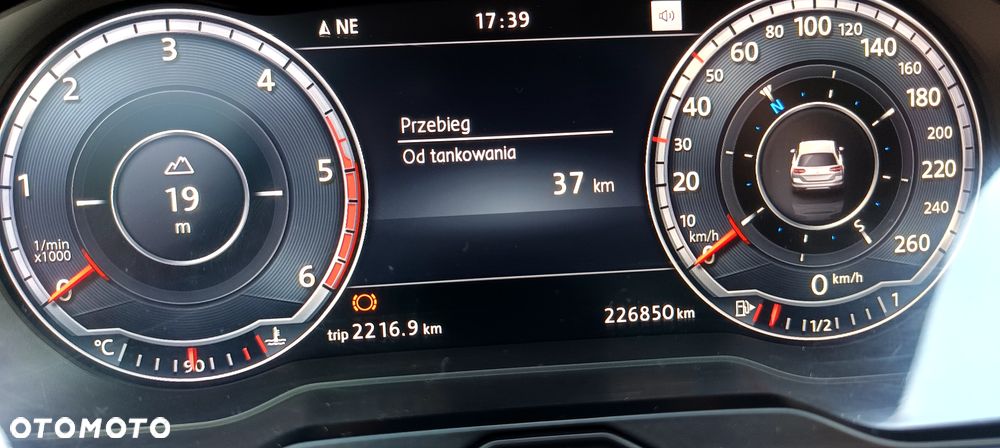 Volkswagen Passat Variant 2.0 TDI SCR Highline - 29
