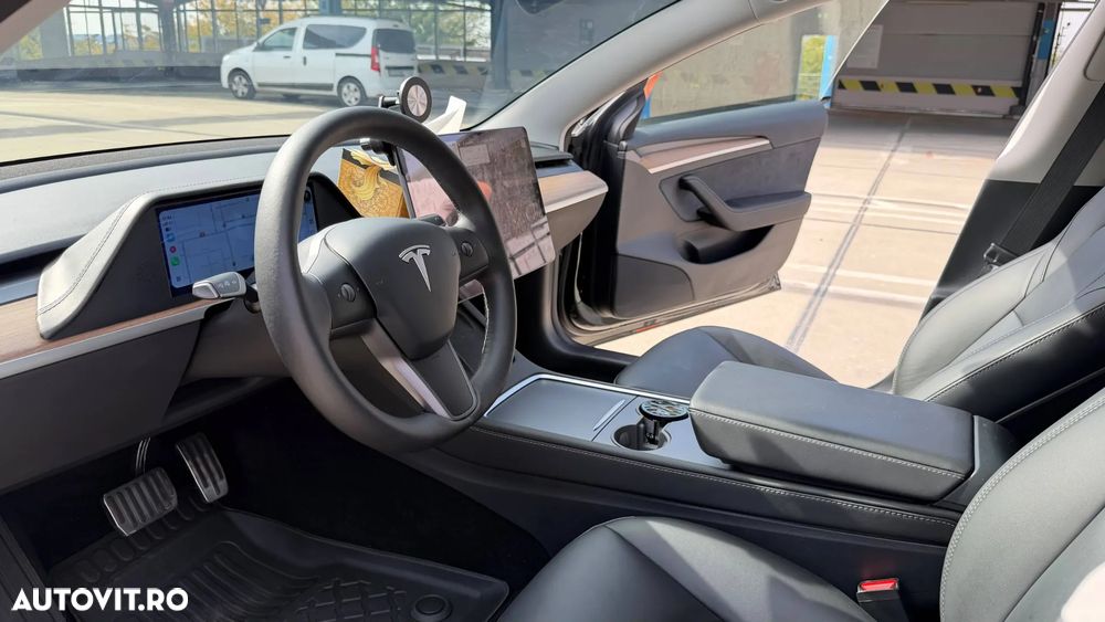 Tesla Model 3 Long Range AWD Premium - 20
