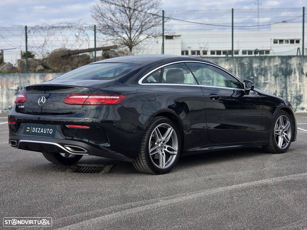 Mercedes-Benz E 300 AMG Line - 5