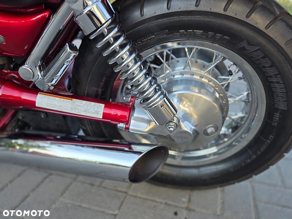 Suzuki Intruder - 37