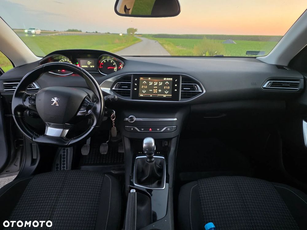 Peugeot 308 1.2 PureTech GPF Active Pack S&S - 28