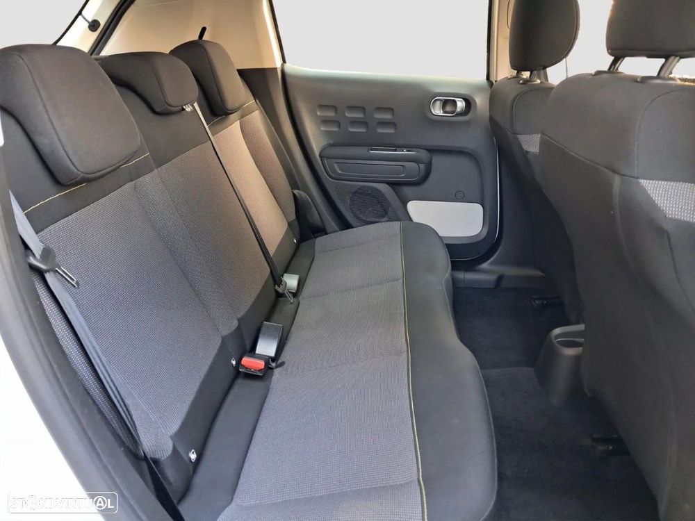 Citroën C3 1.2 PureTech Shine — fotografia 12