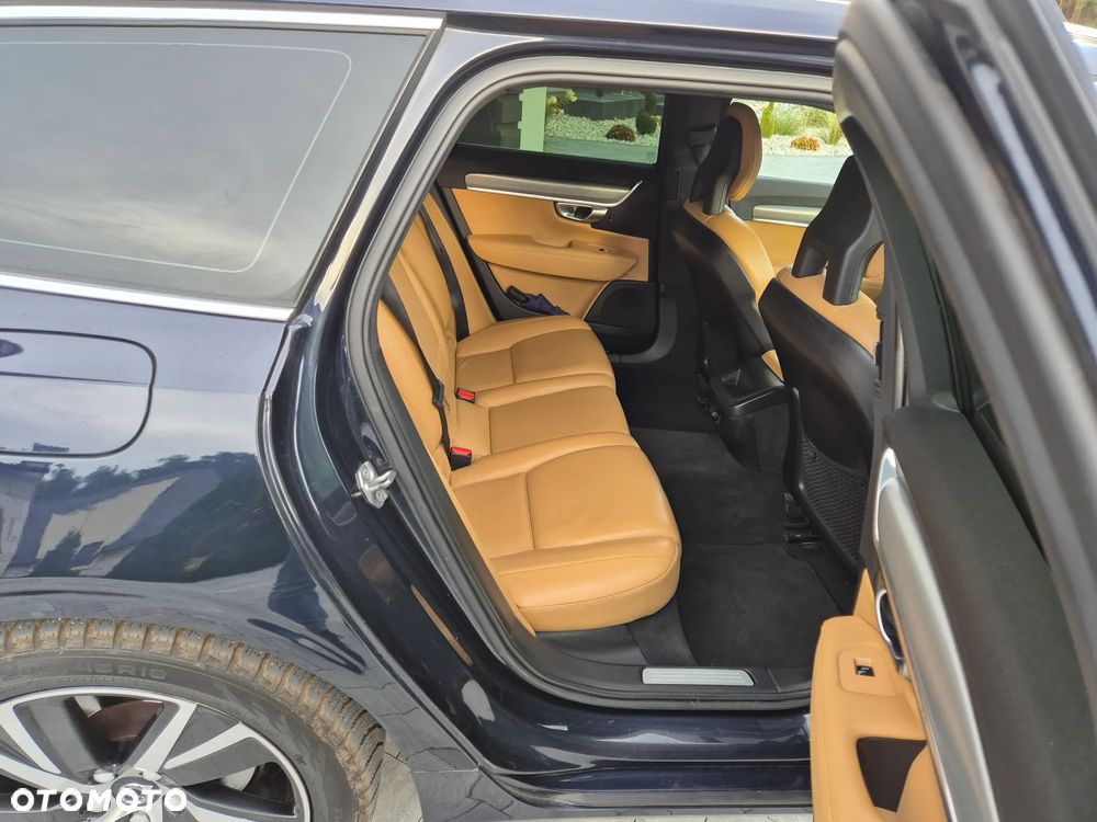 Volvo V90 D3 Momentum Pro - 19