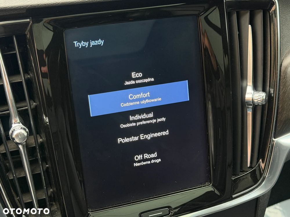 Volvo V90 Cross Country D5 AWD Pro - 20