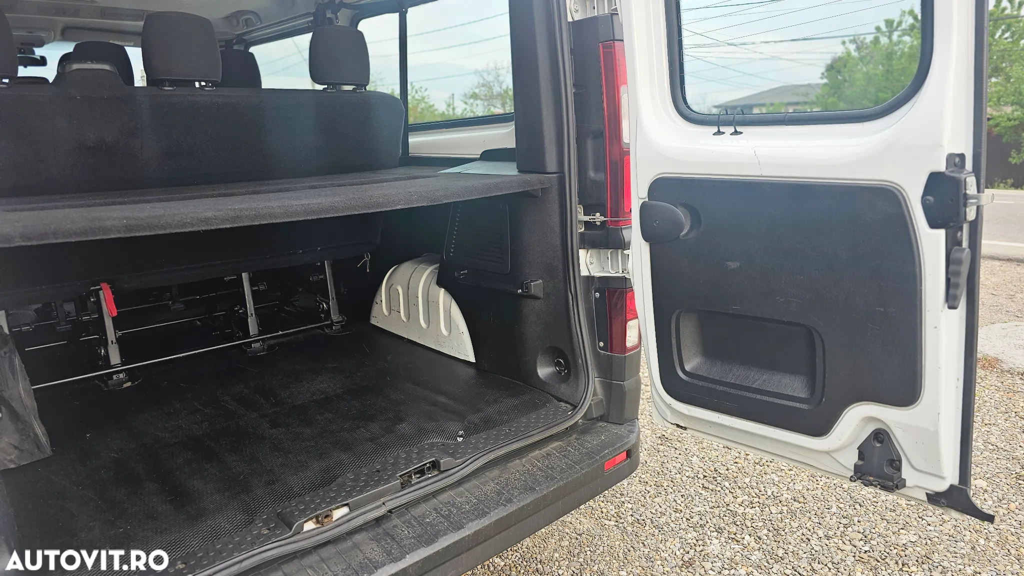 Renault Trafic - 15