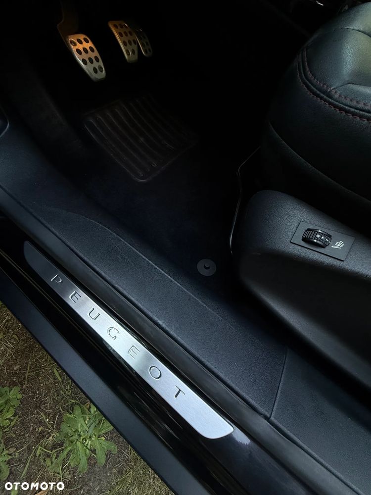 Peugeot 2008 BlueHDi FAP 120 STOP & START GT-Line Edition - 19