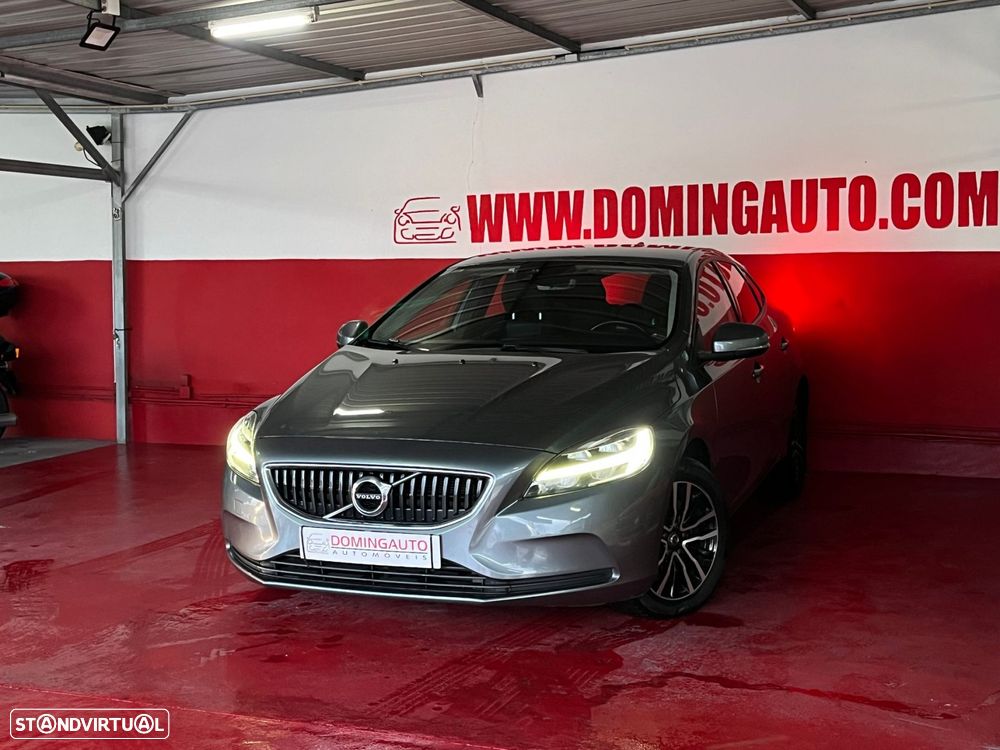 Volvo V40 2.0 D3 Momentum - 3
