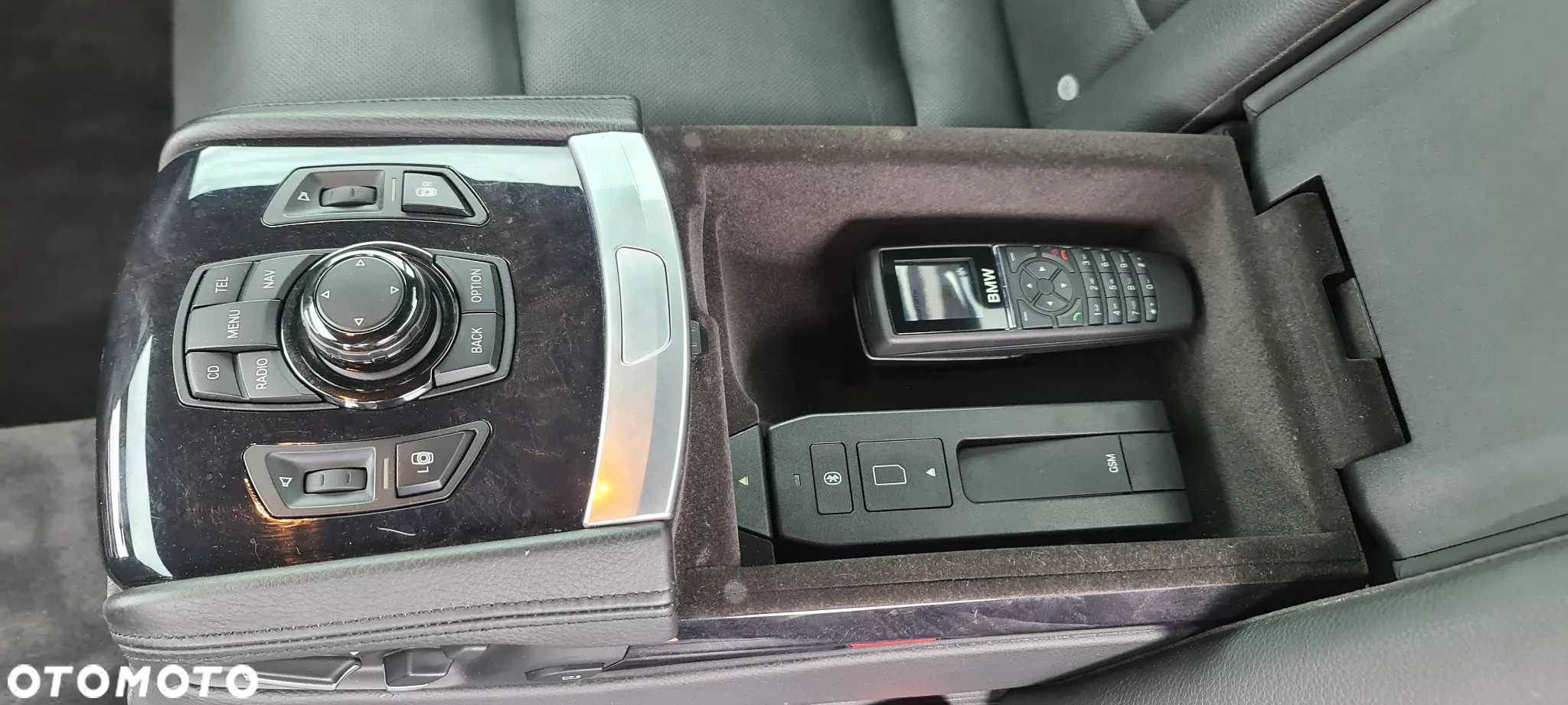 BMW Seria 7 750i L - 23
