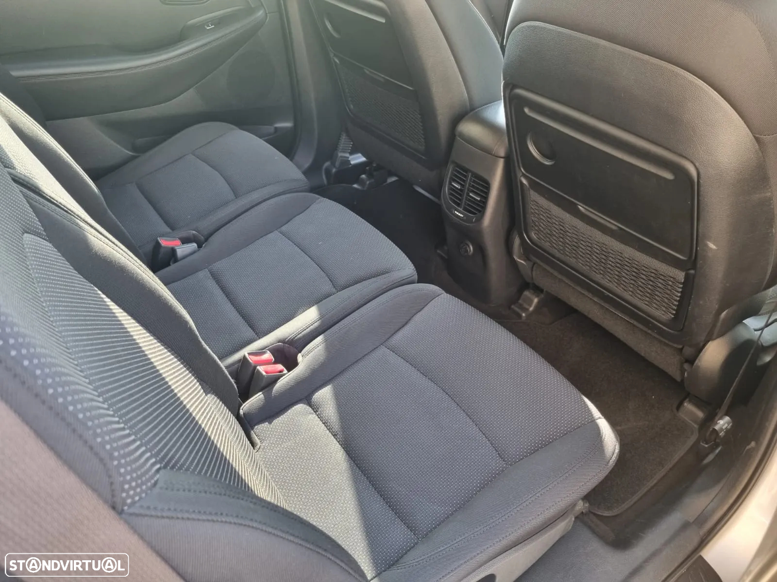 Kia Carens 1.7 CRDi ISG TX - 21