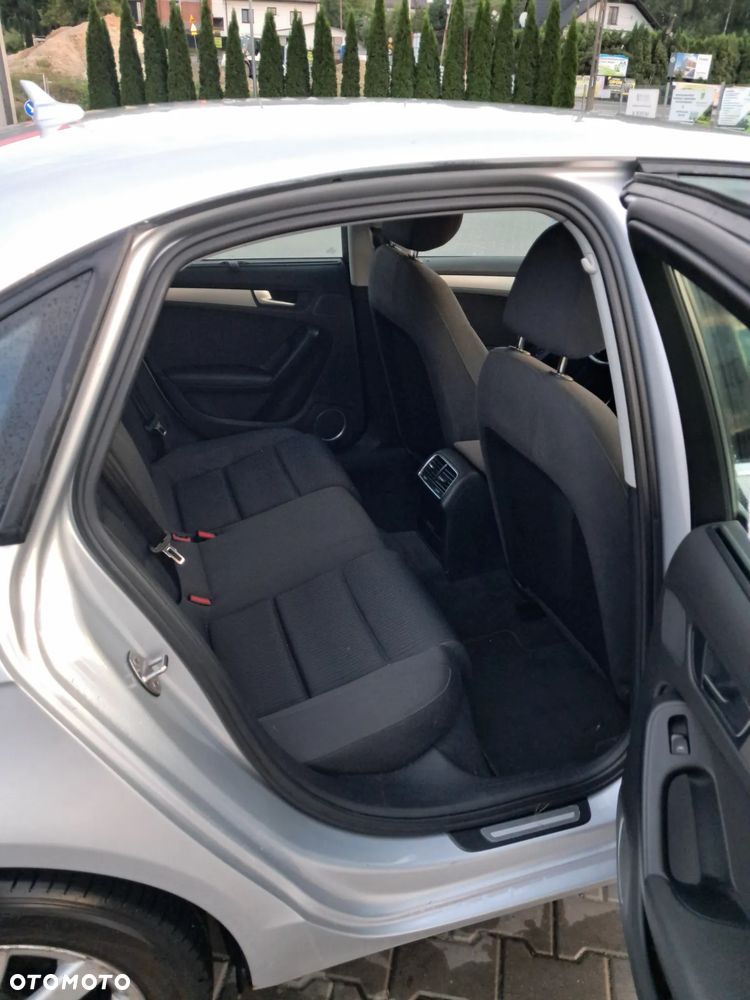 Audi A4 Limousine - 9