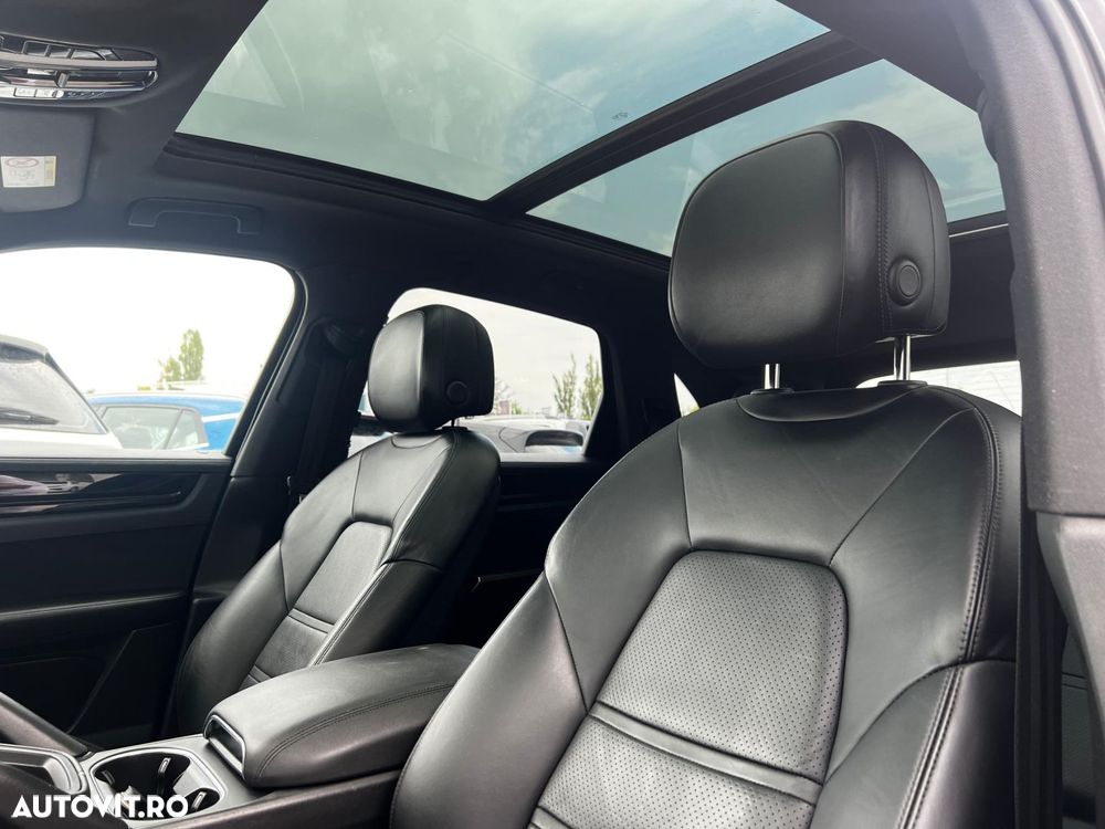 Porsche Cayenne - 39