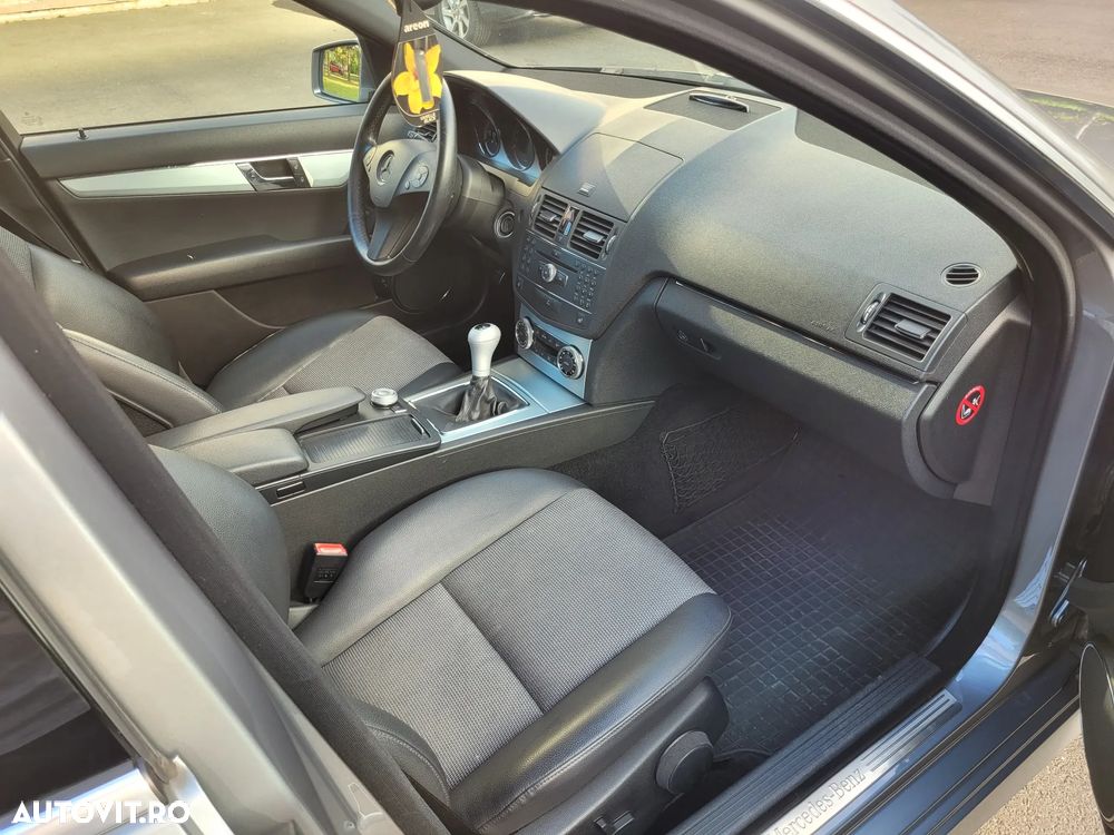 Mercedes-Benz C 220 CDI - 11