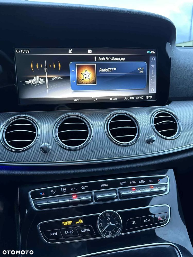 Mercedes-Benz Klasa E 220 d 9G-TRONIC - 18