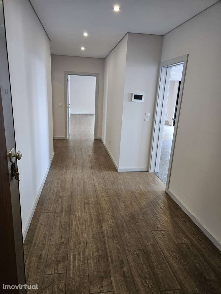 T4 NO PORTO COBERTURA À ROTUNDA DA BOAVISTA - Grande imagem: 2/11