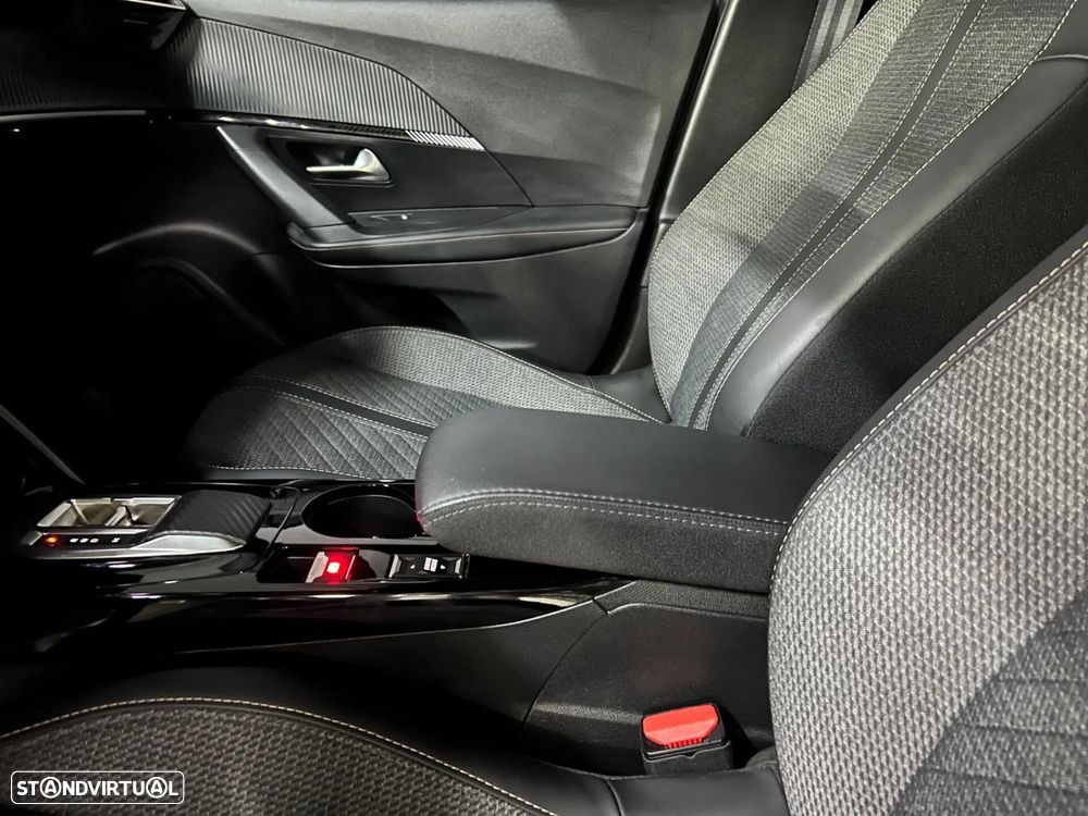 Peugeot 2008 1.2 Hybrid Allure e-DCS6 - 9