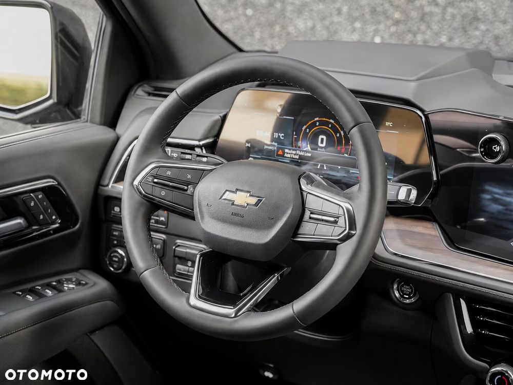 Chevrolet Suburban - 15