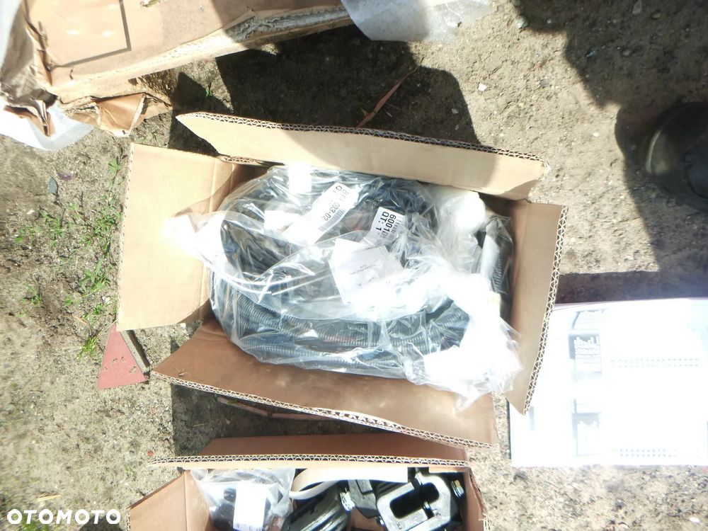 nissan navara np300 d23 15r- zabudowa paki nowa oryginał z uszk - 8