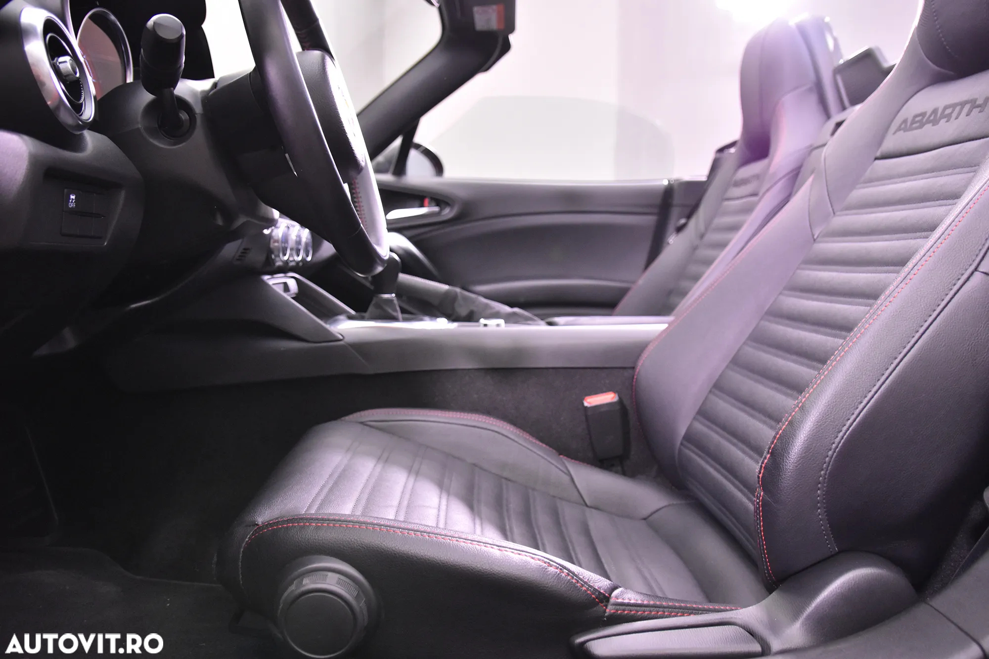 Abarth 124 Spider - 28