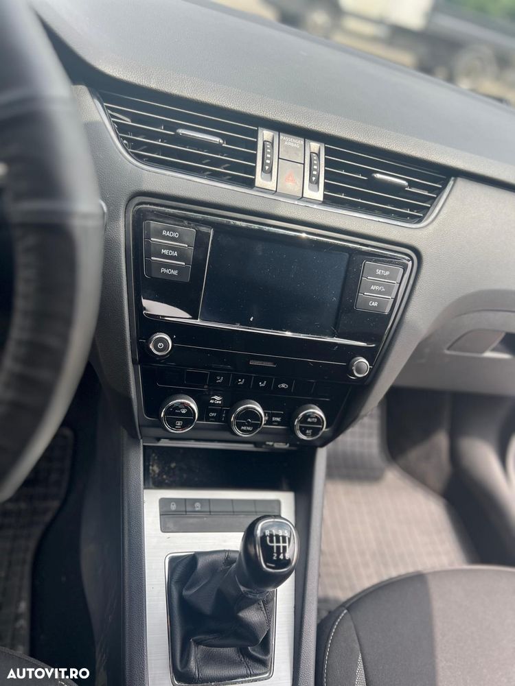 SKODA Octavia 2019 — imagine 15