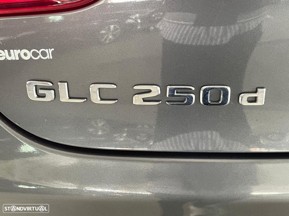 Mercedes-Benz GLC 250 d Coupé AMG Line 4-Matic - 35