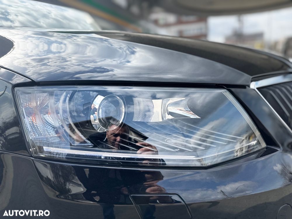 Skoda Octavia 2.0 TDI (Green tec) DSG Style - 9