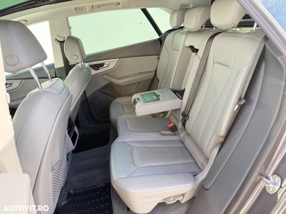 Audi Q8 3.0 55 TFSI quattro Tiptronic MHEV - 26