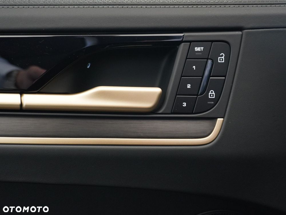 Porsche Cayenne E-Hybrid PHEV Black Edition - 20