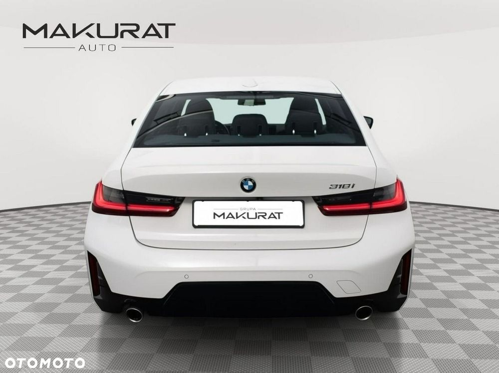 BMW Seria 3 318i M Sport - 8