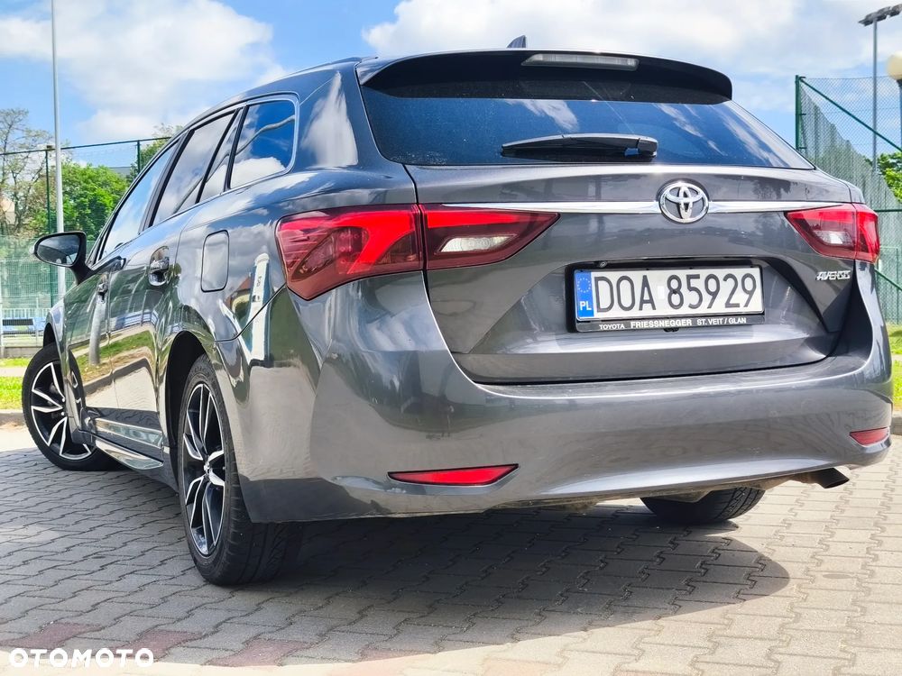 Toyota Avensis Touring Sports 2.0 D-4D Executive - 20