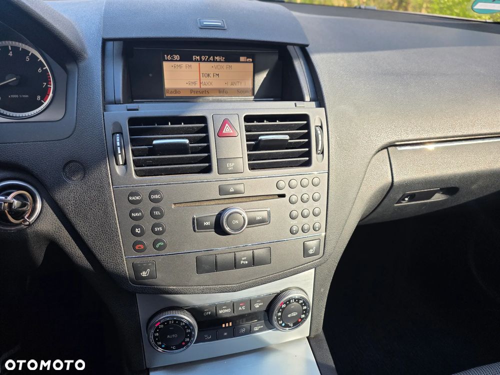 Mercedes-Benz Klasa C 200 7G-TRONIC Avantgarde Edition - 22