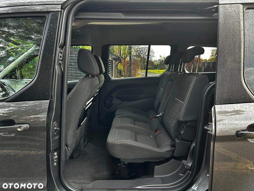 Ford Tourneo Connect Grand - 27