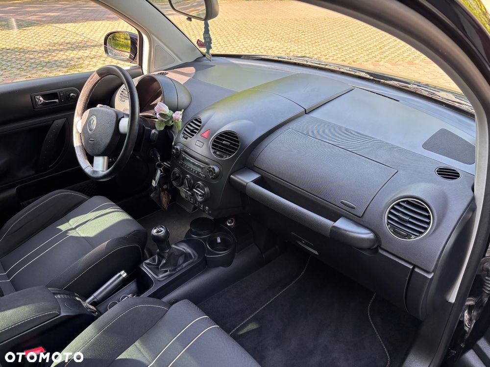 Volkswagen New Beetle 1.6 Freestyle - 17
