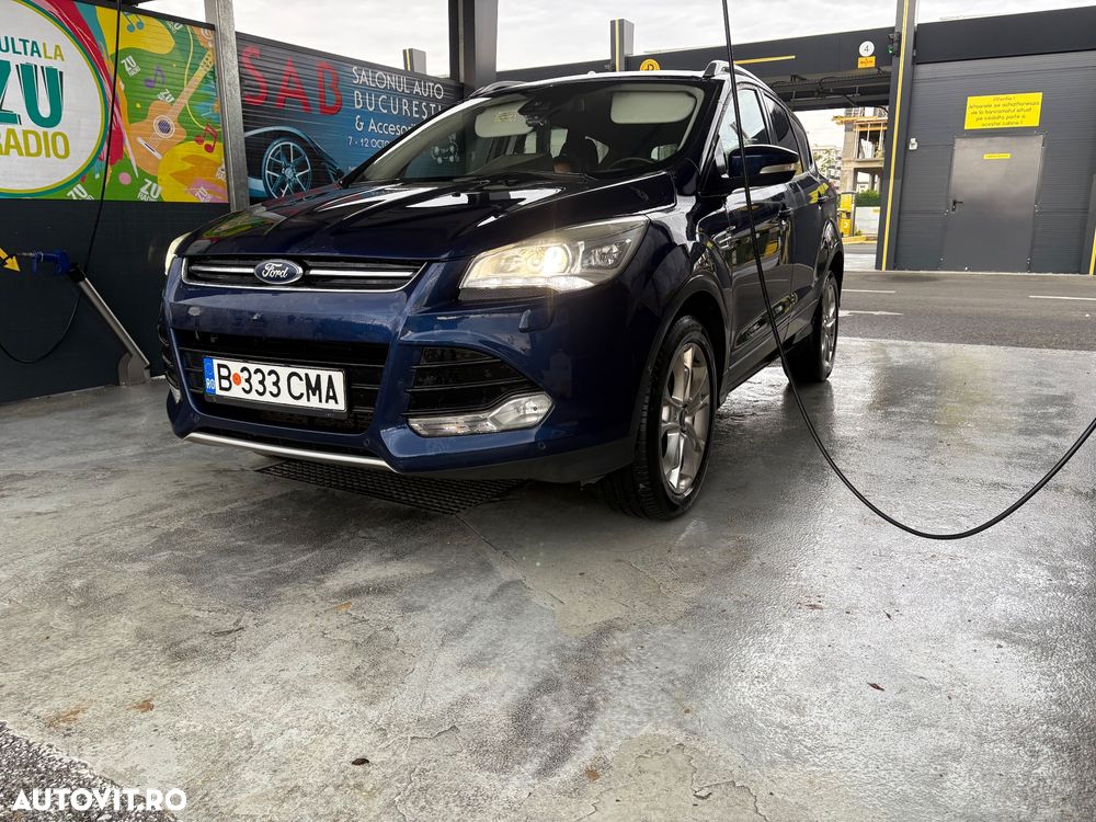 Ford Kuga 2.0 TDCi 4WD Powershift Titanium - 1