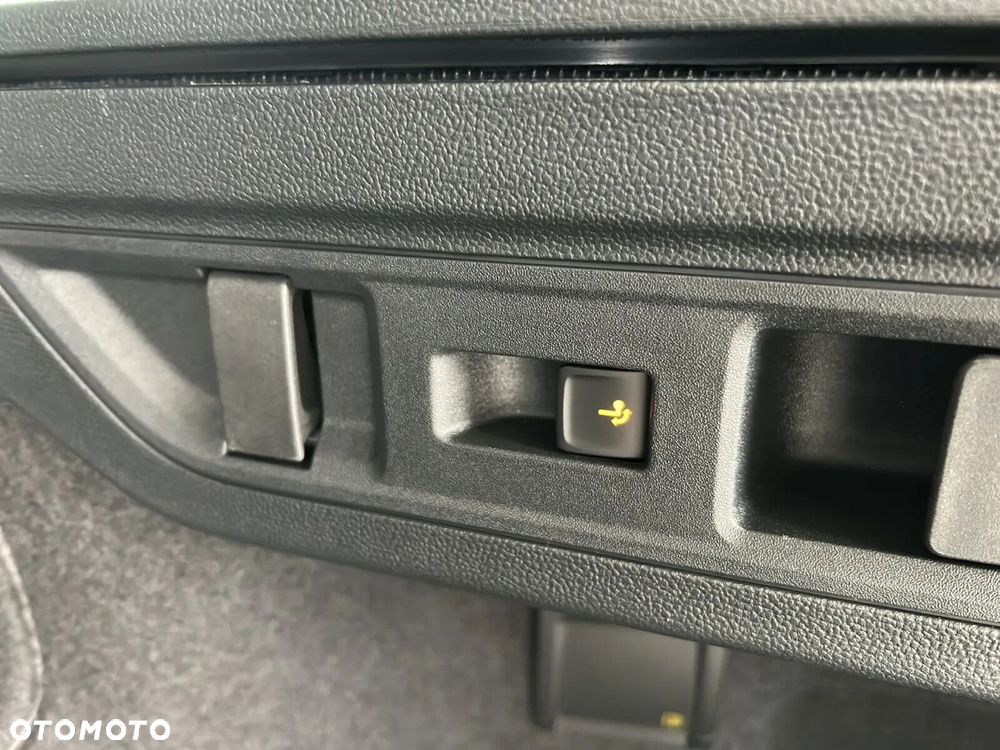 Volkswagen Passat - 28