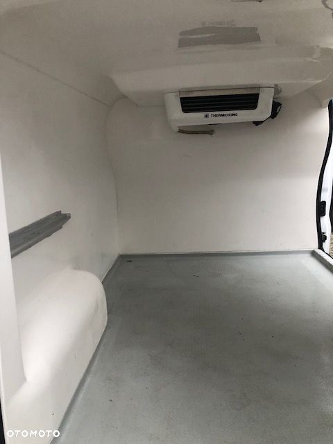 Renault Trafic - 12