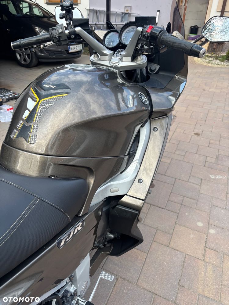 Yamaha FJR - 10