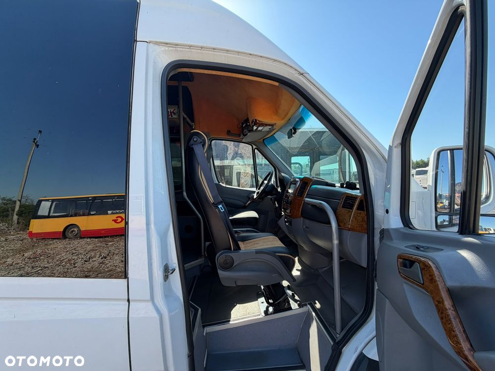 Mercedes-Benz Sprinter 516 - 10