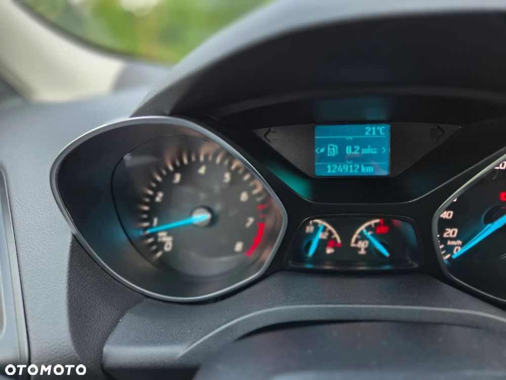Ford Kuga - 25