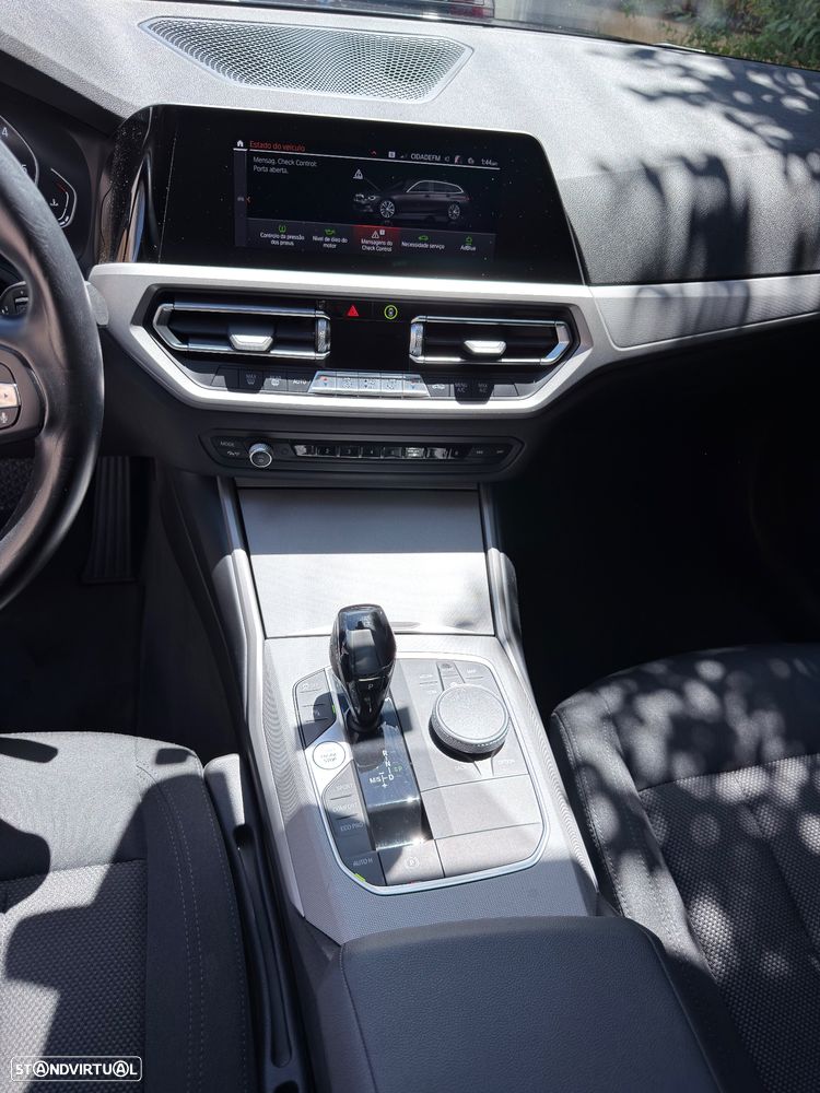 BMW 320 d Line Luxury Auto - 28