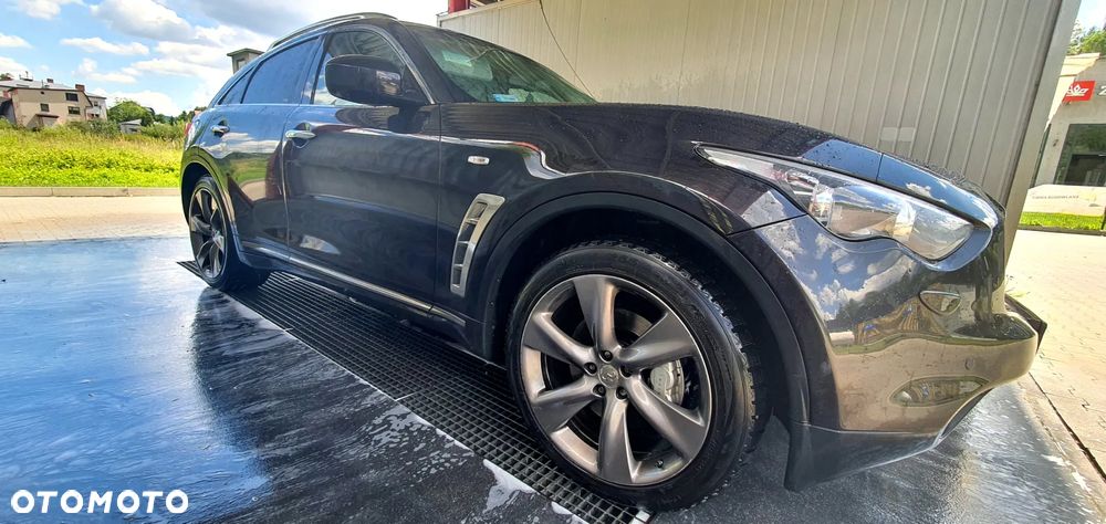 Infiniti FX FX30d S - 6